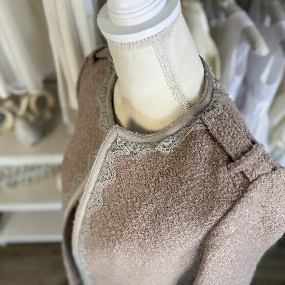 Banana Republic Women's Size 6 Beige Lace Trimmed Jacket  #3512 - Picture 6 of 9